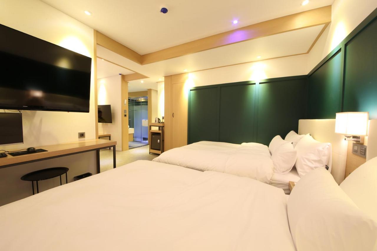 Brooks Hotel Tongyeong Exterior photo