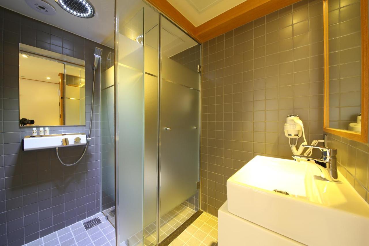 Brooks Hotel Tongyeong Exterior photo