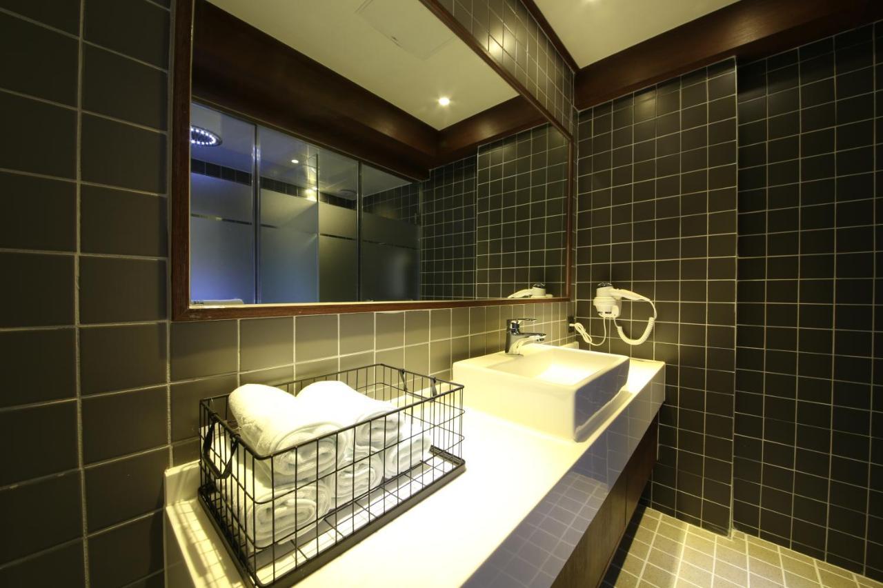Brooks Hotel Tongyeong Exterior photo