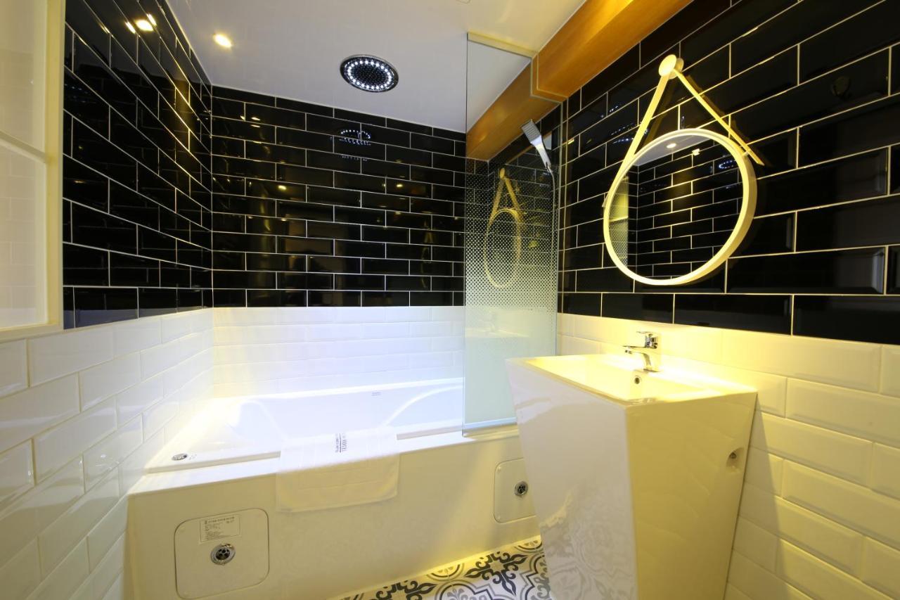 Brooks Hotel Tongyeong Exterior photo