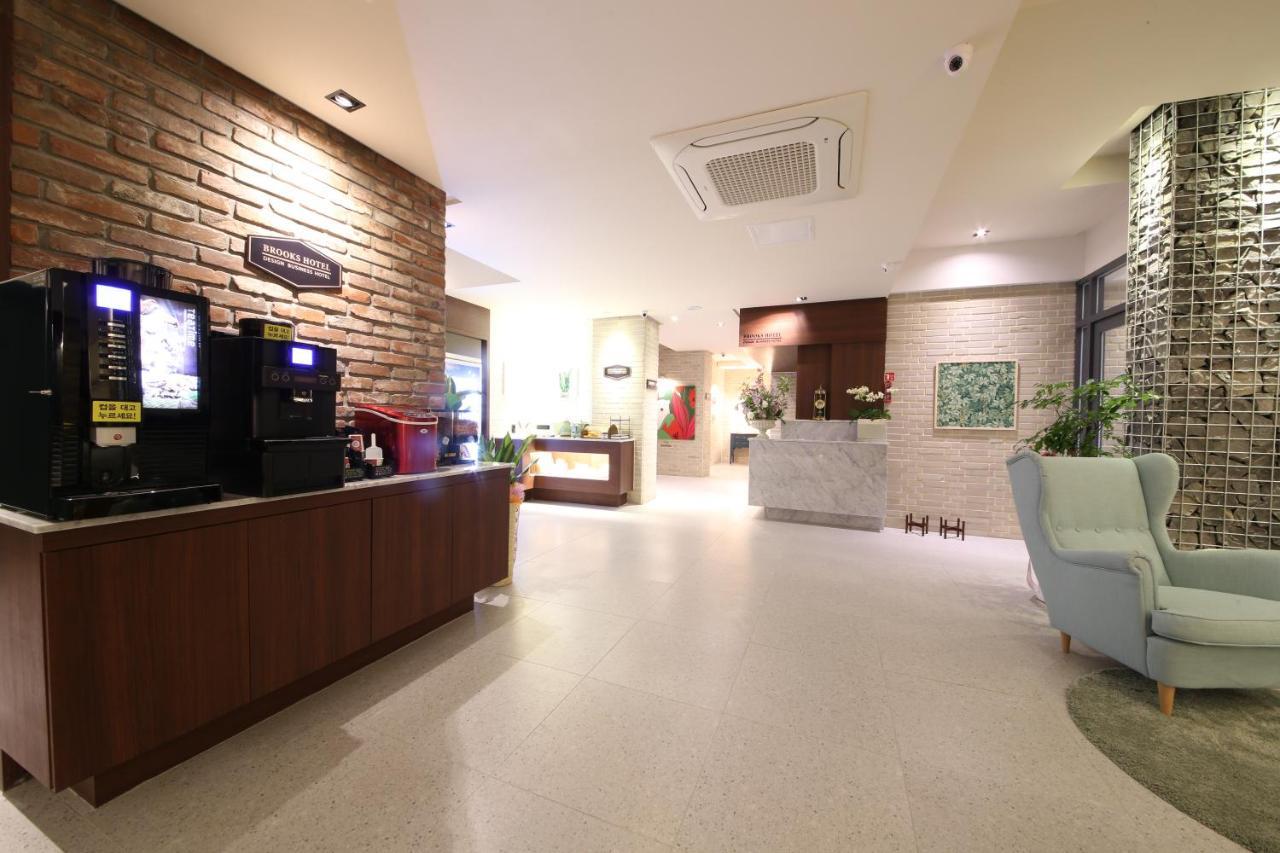 Brooks Hotel Tongyeong Exterior photo